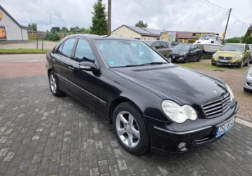 Mercedes Klasa C W203 Sedan W203 1.8 (C 200 Kompressor) 163KM 2004 Mercedes-Benz Klasa C Swiezo sprowadzony Zarejestrowany. 1.8 Benzyna, zdjęcie 12