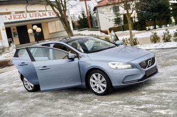 Volvo V40 II Hatchback Facelifting 2.0 D2 120KM 2018 VOLVO V40 INSCRIPTION PANORAMA SKÓRA AUTOMAT, zdjęcie 12