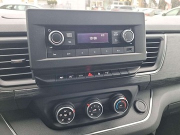 Renault Trafic III 2022 Renault Trafic Renault Trafic SpaceClass 2.0 dCi, auto jak nowe VAT23,1 wl, zdjęcie 20