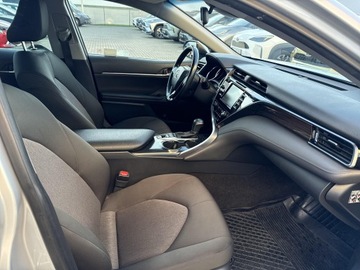 Toyota Camry IX Sedan 2.5 Hybrid Dynamic Force 218KM 2019 Toyota Camry 2.5 Hybrid Comfort CVT 2.5 Hybrid Com, zdjęcie 6