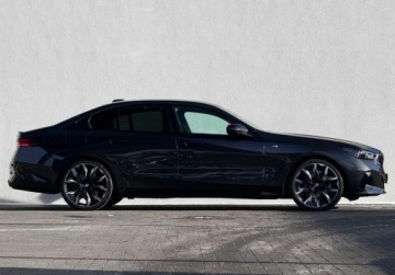 BMW Seria 5 G90-91 2025 BMW Seria 5 I wlasciciel M Sport Hak Gwarancja Bezwypadkowy FVAT23, zdjęcie 2