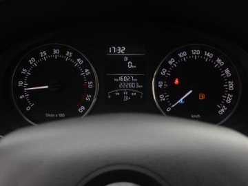 Skoda Rapid II Spaceback 1.6 TDI 90KM 2015 Skoda Rapid 1.6 TDI, Salon Polska, Klima, zdjęcie 10