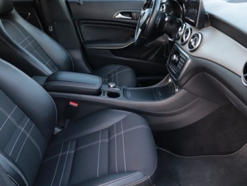 Mercedes CLA C117 Coupe 2.0 250 211KM 2013 Mercedes CLA 250, Salon Polska, Automat, Skóra, zdjęcie 8