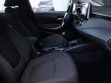 Toyota Corolla XII Sedan 1.5 VVT-i 125KM 2021 Toyota Corolla 1.5 VVT-i, Salon Polska, zdjęcie 8