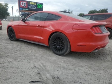 Ford Mustang VI 2015 Ford Mustang 2015 3.7 Benzyna 300KM, zdjęcie 1