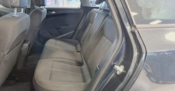 Opel Astra J Sports Tourer Facelifting 1.7 CDTI ECOTEC 110KM 2014 Opel Astra 1.7 CDTI 110KM Bogata wersja 1.7 Diesel 110KM, zdjęcie 11