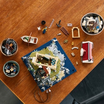 МЕХАНИЗИРОВАННЫЙ МАЯК LEGO С ЛОДКОЙ-ФОНАРОМ МЕГА-КОМПЛЕКТ