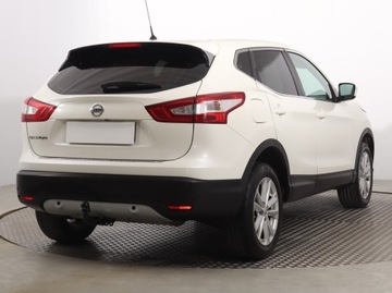 Nissan Qashqai II Crossover 1.6 dCi 130KM 2015 Nissan Qashqai 1.6 dCi, 4X4, Navi, Klima, zdjęcie 4