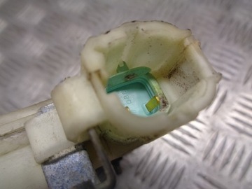 NISSAN OE 80553AA300 ZÁMEK PIN