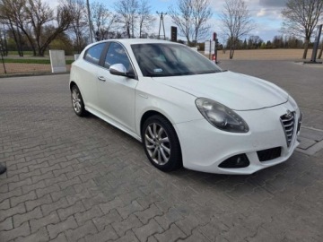 Alfa Romeo Giulietta Nuova II Hatchback 5d 2.0 JTD 16v 140KM 2012 Alfa Romeo Giulietta 2.0 Diesel 140KM, zdjęcie 2