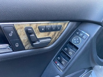 Mercedes Klasa C W204 Limuzyna 3.0 300 231KM 2008 Mercedes-Benz Klasa C Mercedes-Benz C 280 V6 4-Matic Super Stan Szwajcar, zdjęcie 32