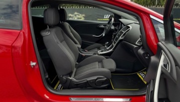 Opel Astra J Hatchback 5d 1.4 Turbo ECOTEC 140KM 2012 Opel Astra GTC, Udok. przebieg GWARANCJA 1.4 Benzyna 140KM, zdjęcie 23