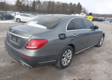 Mercedes Klasa E W213 2018 Mercedes-Benz Klasa E E 300, 4Matic, od ubezpieczalni 2.0 Benzyna 241KM, zdjęcie 7