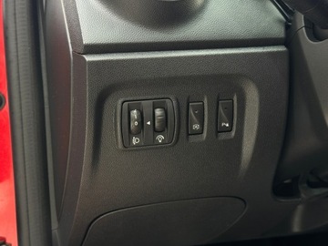 Renault Captur I Crossover ENERGY dCi  90KM 2016 Renault Captur Helly Hansen / Klimatyzacja / Czujn, zdjęcie 19