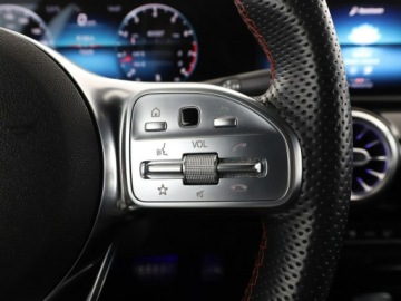 Mercedes CLA C118/X118 Shooting Brake AMG 2.0 35 AMG 306KM 2020 Mercedes CLA 35 AMG 4x4 automat full LED, zdjęcie 33