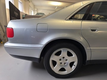 Audi A8 D2 Sedan 3.7 quattro 230KM 1997 Audi A8 (D2) 3.7 V8 Quattro - 1997 Elegancja, moc i niemiecka precyzja, zdjęcie 22