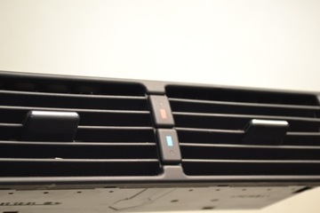 Mercedes W140 SE Центральный дефлектор