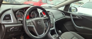 Opel Astra J Sports Tourer Facelifting 1.6 Twinport ECOTEC 115KM 2014 Opel Astra Salonowy 1.6 benzyna serwisowany. 1.6 Benzyna 115KM, zdjęcie 9