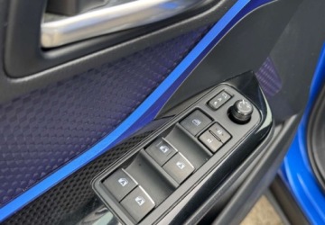 Toyota C-HR I Crossover 1.8 Hybrid 122KM 2017 Toyota C-HR Toyota C-HR 1.8 Hybryda 122KM, zdjęcie 11