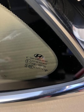 HYUNDAI TUCSON III - ЗАДНЕЕ ЛЕВОЕ ОКНО КУЗОВА ТРЕУГОЛЬНИК, ХРОМ