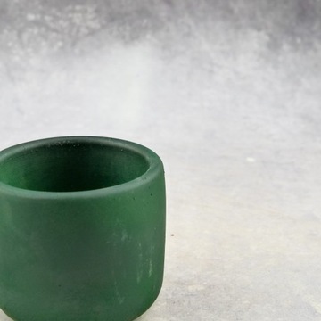 Бетонное покрытие Ø6см польского производства, зеленый лак.