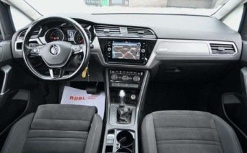 Volkswagen Touran III 1.6 TDI 115KM 2018 Volkswagen Touran 1,6 TDI 115 KM DSG FULL LED HIGH-LINE Alcantara Nawigacja, zdjęcie 20