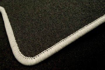 ВЕЛЮРОВЫЕ КОВРИКИ ДЛЯ FIAT 500 (2007-...) ЧЕРНЫЕ + ВЫШИВКА 500