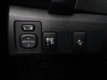 Toyota Auris II Touring Sports Facelifting 1.8 Hybrid 136KM 2016 Toyota Auris HEV automat navi kamera cofania, zdjęcie 32