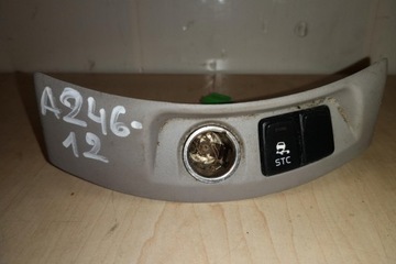 HNÍZDO 12V VOLVO V50 (MW) 8686026 2006