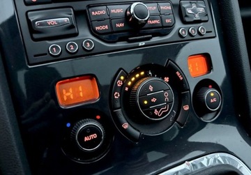 Peugeot 5008 I Minivan 1.6 THP 156KM 2010 Peugeot 5008 Head Up TV PanoramaSkory 7-osobowy Zamiana 1.6 Benzyna, zdjęcie 9