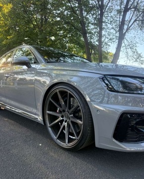 Audi A4 B9 RS4 Avant Facelifting 2.9 TFSI 450KM 2023 Audi RS4 Avant Audi RS4 Avant Avant quattro tiptronic 2.9 Benzyna 450KM, zdjęcie 8