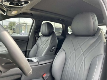 Omoda 9 1.5 T-GDI 537KM 2025 Omoda 9 OMODA 9 PHEV Biala dostepna od reki 1.5 Hybryda Plug-in 537KM, zdjęcie 10