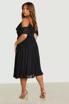 BOOHOO PLUS PLISOWANA SUKIENKA Z FALBANĄ 5XL