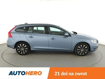 Volvo V60 I Kombi Facelifting 2.0 D2 DRIVE-E 120KM 2018 Volvo V60 FV23 2.0D Linje Svart Klimatyzacja, zdjęcie 8