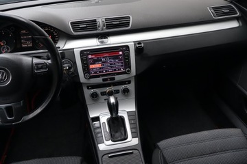 Volkswagen CC 2.0 TDI CR DPF BlueMotion Technology 140KM 2013 VW CC 2.0 TDI, DSG, Navi, Xenon, Klima, zdjęcie 7