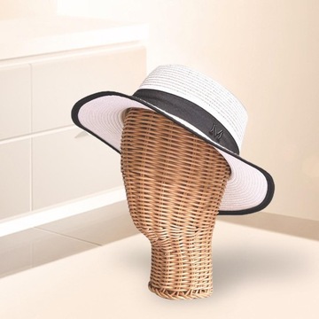 Современная голова манекена для отдельно стоящего парика.