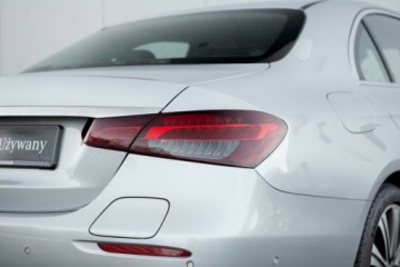Mercedes Klasa E W213 Limuzyna Facelifting 2.0 E220d 194KM 2021 Mercedes-Benz Klasa E E 300 de Exclusive Salon Polska Autotrade Mercede, zdjęcie 9