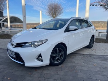Toyota Auris II Touring Sports D-4D 90 90KM 2013 Toyota Auris 1.4 90 KM Zadbana Jeden wlasciciel. 1.4 Diesel, zdjęcie 4