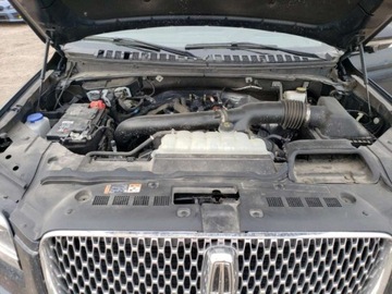 Lincoln Navigator III 2022 Lincoln Navigator 2022, 3.5L, 4x4, L RESERVE, po gradobiciu 3.5 Benzyna, zdjęcie 11