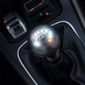 Alfa Romeo Giulietta Nuova II Hatchback 5d Facelifting 1.6 JTDM-2 120KM 2015 Alfa Romeo Giulietta 1.6 120KM JTDM 16V Sport, zdjęcie 31