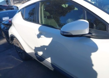 Toyota C-HR I 2021 Toyota C-HR XLE, od ubezpieczalni 2.0 Benzyna 144KM, zdjęcie 1