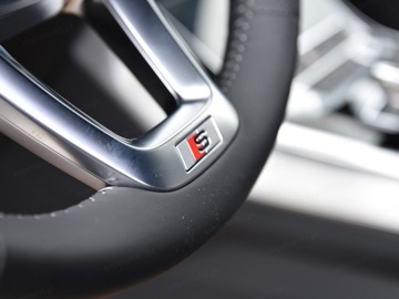 Audi Q7 II 2025 AUDI Q7 55 TFSI e quattro Suv 3.0 (394KM) 2025, zdjęcie 9