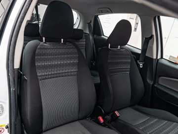 Toyota Yaris III Hatchback 5d Facelifting 1.33 Dual VVT-i 99KM 2016 TOYOTA Yaris 1.33 Premium Hatchback 99KM 2016, zdjęcie 6