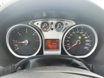 Ford Kuga II SUV 2.0 Duratorq TDCi 140KM 2012 FORD KUGA I 2.0 Duratorq TDCi 140KM, Manual,2 x Klucz, Hak, zdjęcie 17