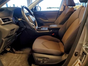 Toyota Highlander III 2024 Toyota Highlander Hybrid Le 2024 2.5 Hybryda 243KM, zdjęcie 7