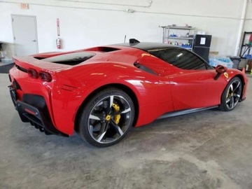 Ferrari 2023 Ferrari SF90 Stradale 2023 Ferrari SF90 Stradale Coupe 4.0 Benzyna 986KM, zdjęcie 3