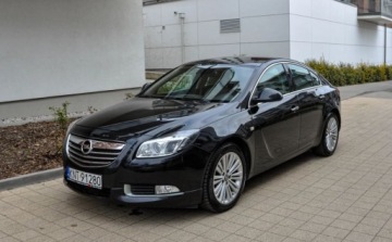 Opel Insignia I Sedan 2.0 Turbo ECOTEC 250KM 2013 Opel Insignia 2,0T (250KM) 4x4 Salon PL 2013 r. 2.0 Benzyna 250KM