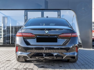 BMW Seria 5 G90-91 Touring 2.0 520d 197KM 2025 BMW Seria 5 520d Sport Sedan 2.0 (197KM) 2025, zdjęcie 3