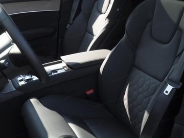 Volvo XC90 II SUV Plug-In Facelifting 2024 2.0 T8  455KM 2025 XC90 T8 AWD Plug-In Hybrid Ultra Bright 7os 2.0 (455KM) 2025, zdjęcie 4