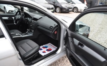 Mercedes Klasa C W204 Kombi T204 1.8 180 CGI BlueEFFICIENCY 156KM 2010 Mercedes-Benz Klasa C 180 CGI Avangarde Automat Benzyna 1.8 Benzyna 156KM, zdjęcie 13
